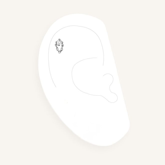 Piercing con cadena y circonita
