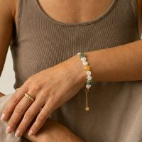 Pulsera de nácar con piedras verdes y ocre